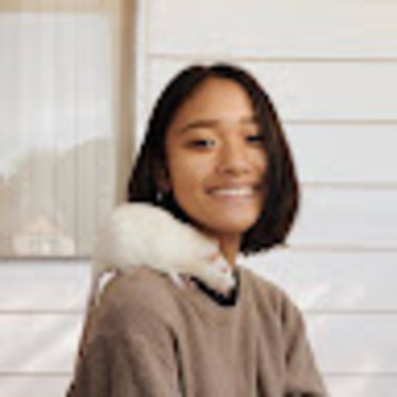 Meet your Posher, Lexis - Picture 1 of 1